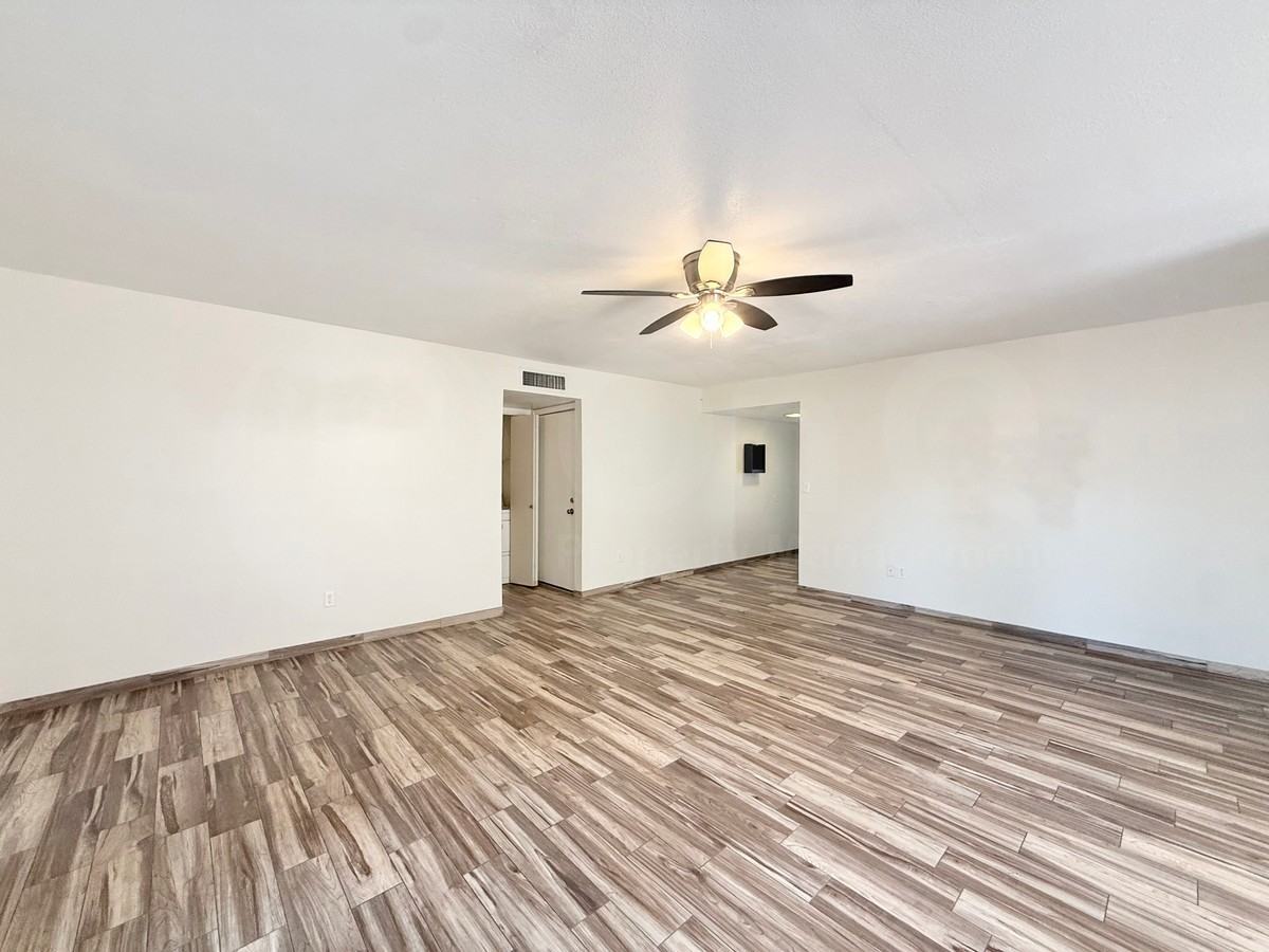 4010 W Cholla St - Photo 5 of 23