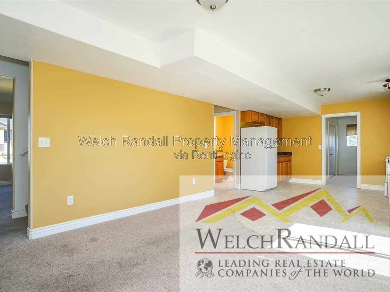 2380 S 3340 W - Photo 7 of 25