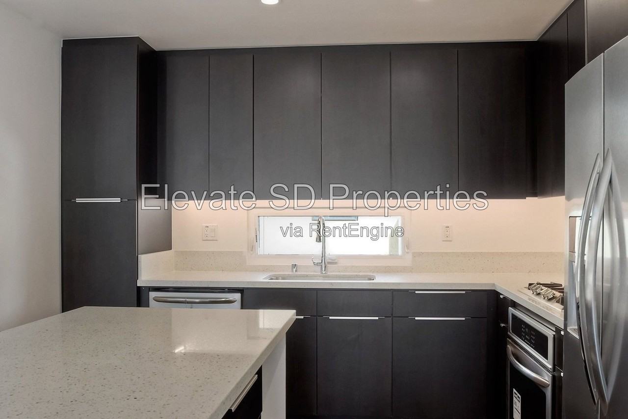 2892 C St - Photo 4 of 33