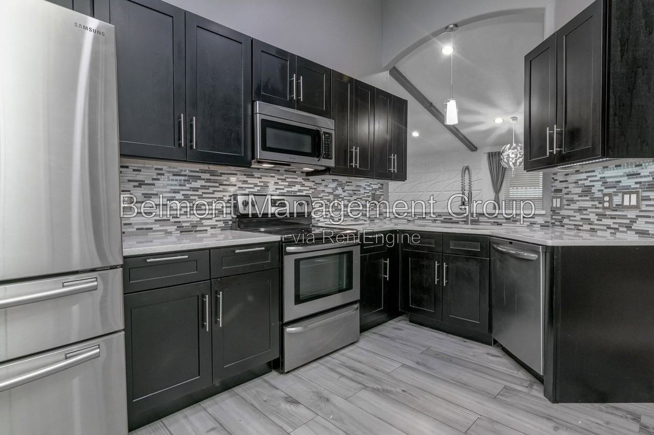 307 Woodbay Ct - Photo 3 of 15