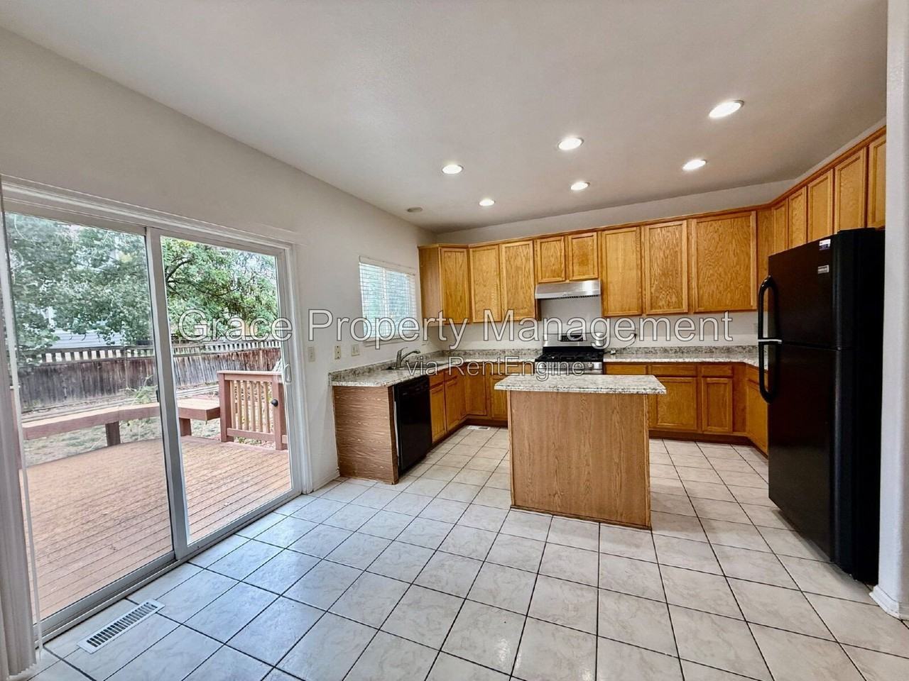 5275 Red Hawk Pkwy - Photo 6 of 24