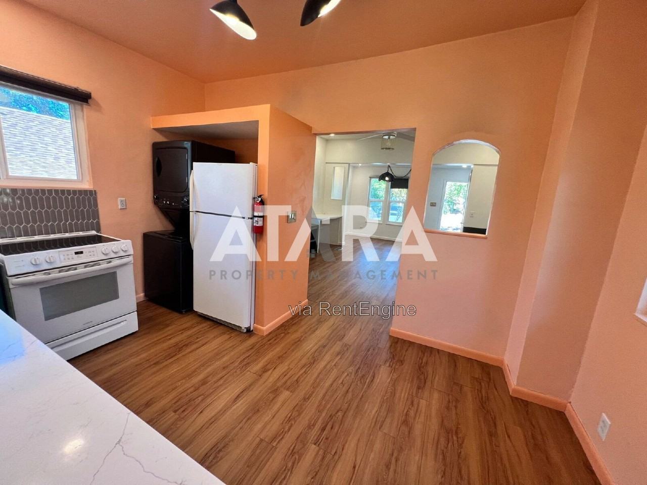 814 E Sherman Ave - Photo 5 of 13
