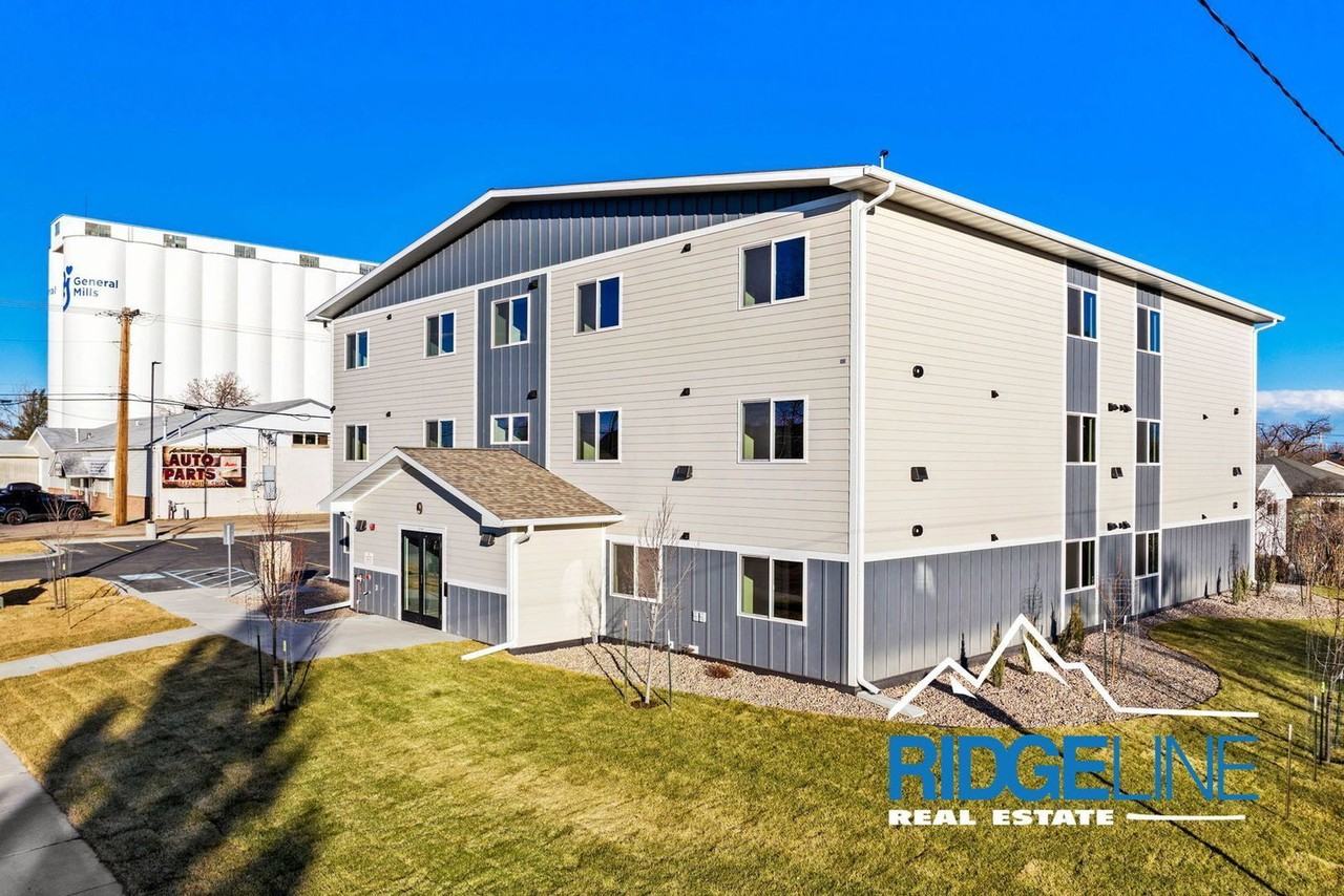 2501 8th Ave N - Photo 3 of 23