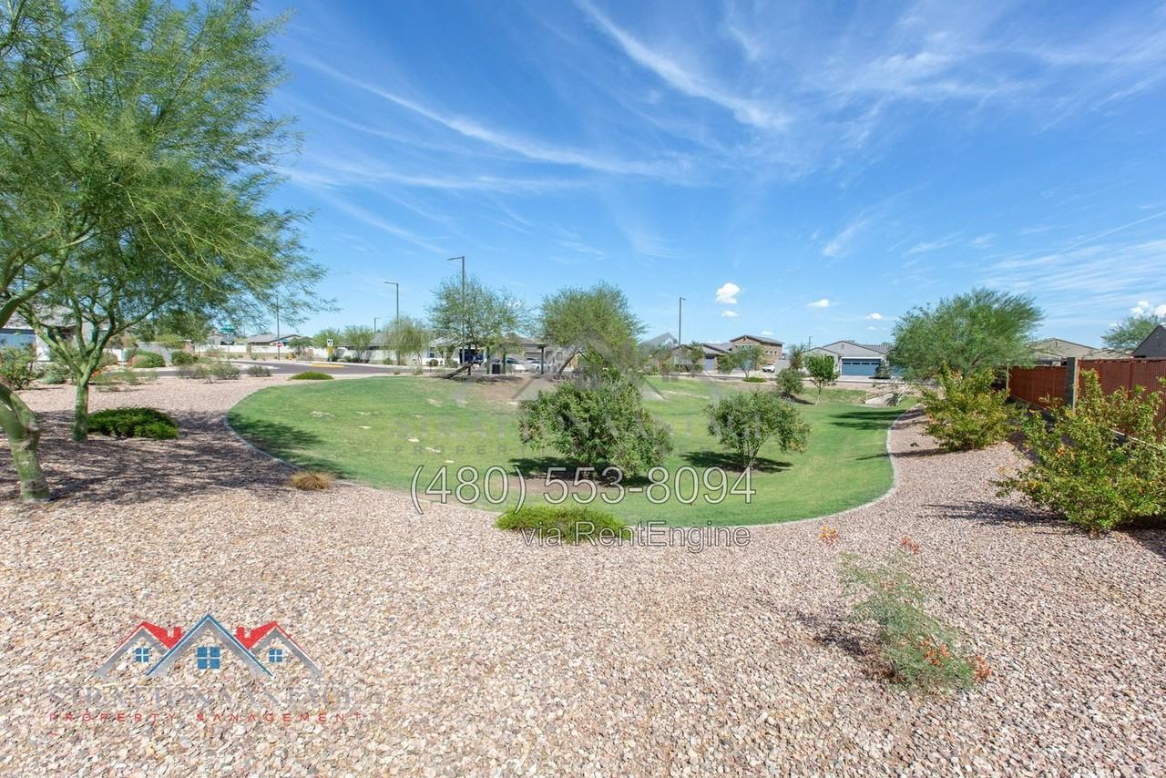 1776 S 223rd Ln - Photo 4 of 50