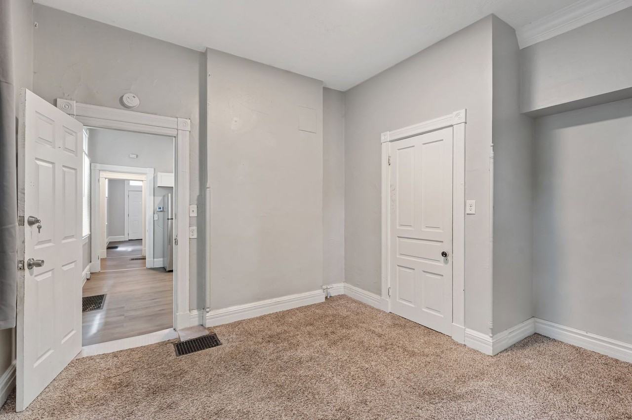 2332 Rohs St - Photo 5 of 11