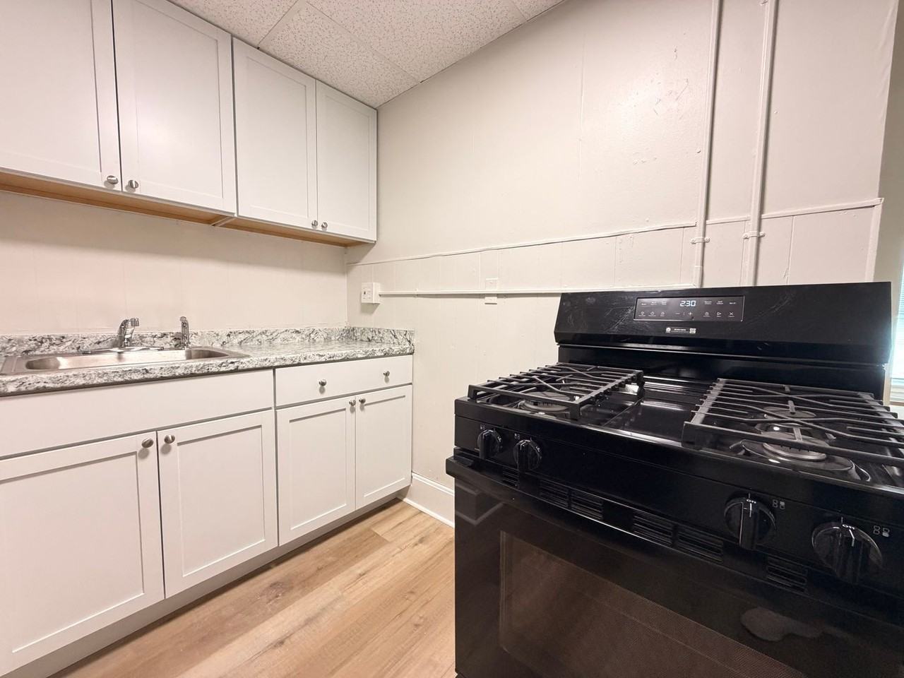 657 Chestnut St #2 - Photo 2 of 15