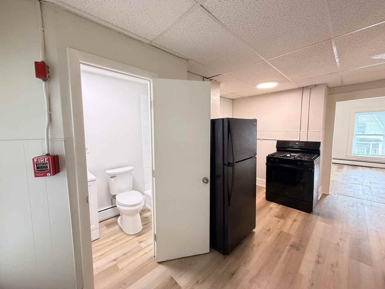 657 Chestnut St #2 - Photo 3 of 15