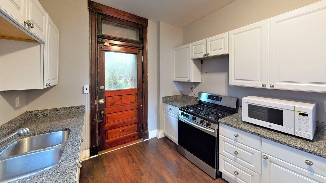 2354 Stratford Ave - Photo 2 of 15