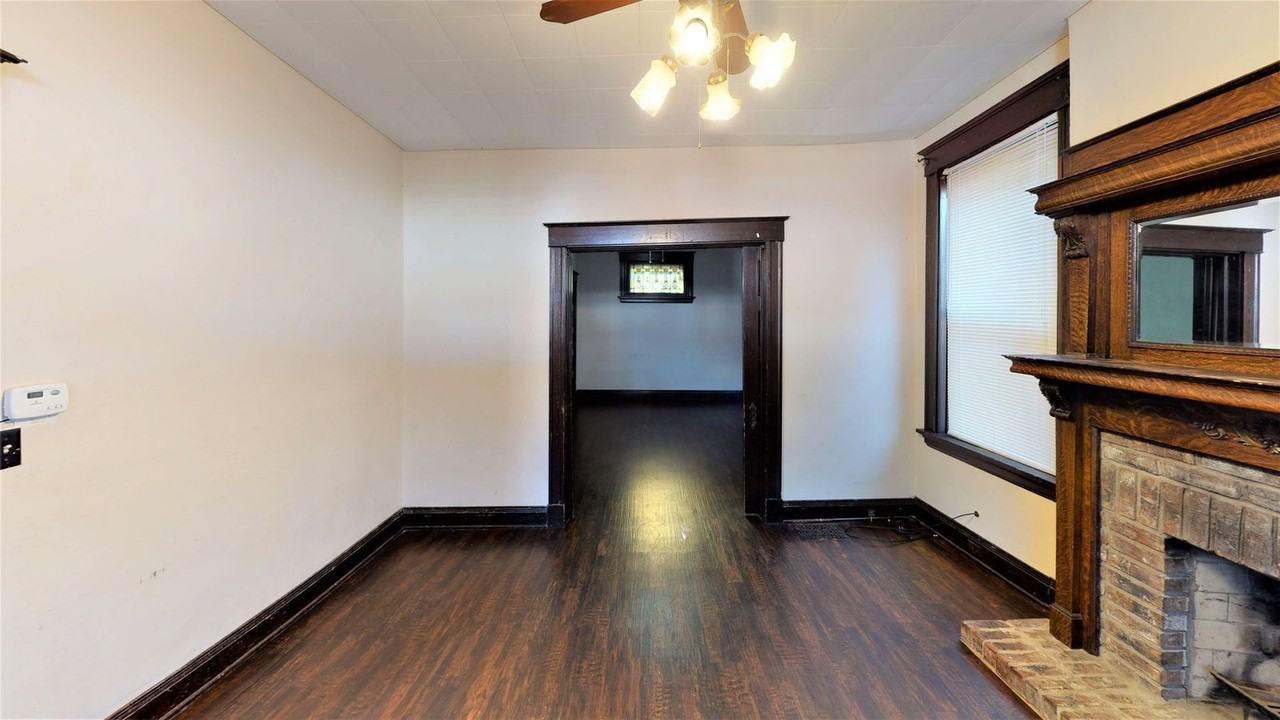 2354 Stratford Ave - Photo 5 of 15