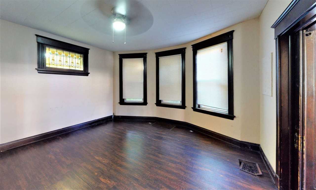 2354 Stratford Ave - Photo 7 of 15