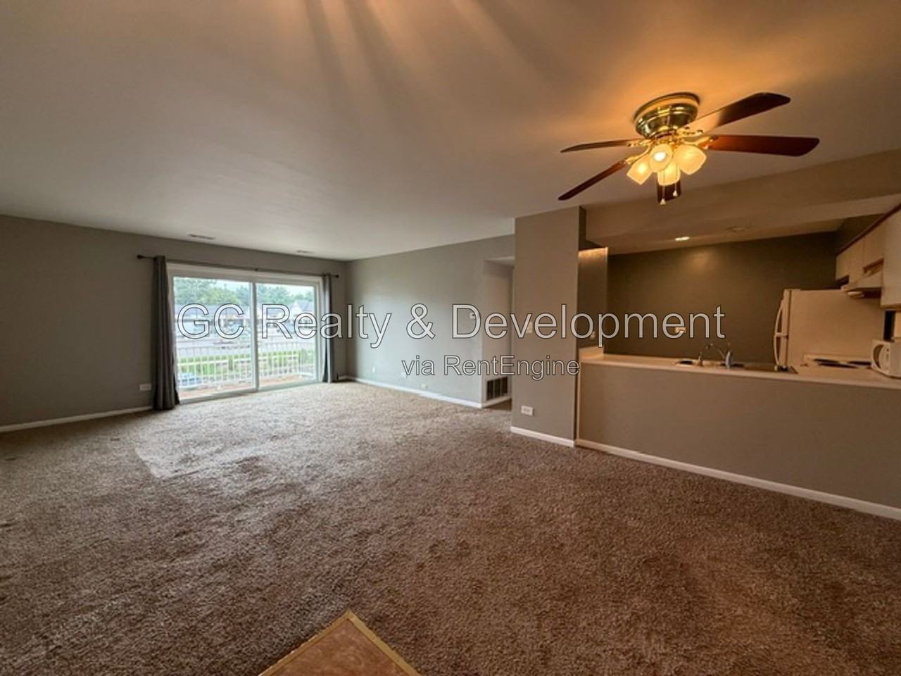 1906 S Plum Grove Rd #2A - Photo 3 of 10
