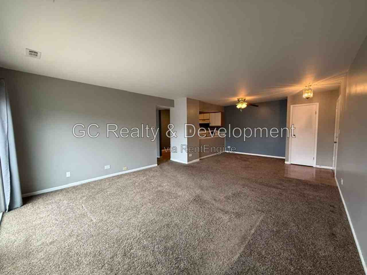 1906 S Plum Grove Rd #2A - Photo 5 of 10