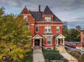 featured image of 2365 Auburn Ave #6