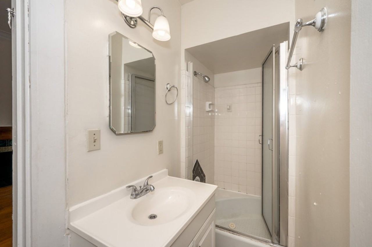 2365 Auburn Ave #6 - Photo 4 of 8