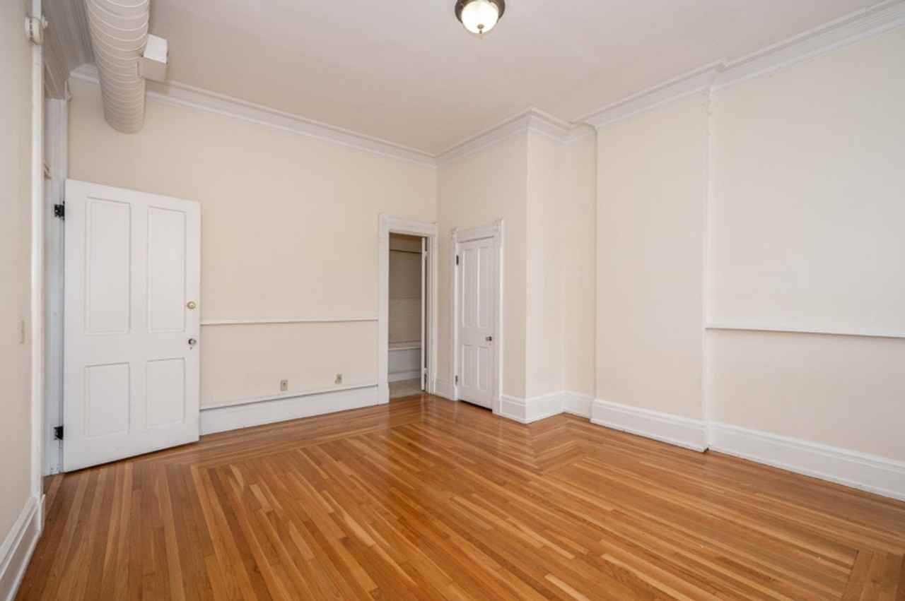 2365 Auburn Ave #6 - Photo 6 of 8