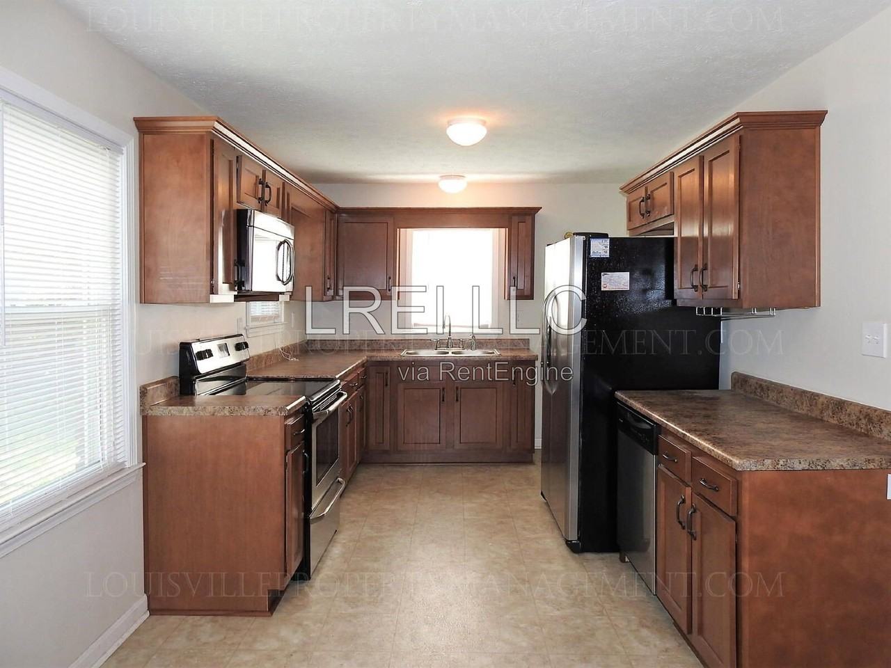 4121 S 2nd St - Photo 5 of 21
