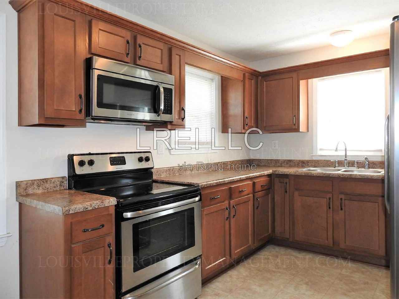 4121 S 2nd St - Photo 6 of 21