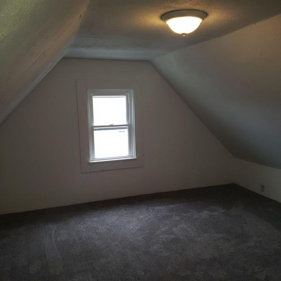 2366 Flora St #1 - Photo 7 of 11