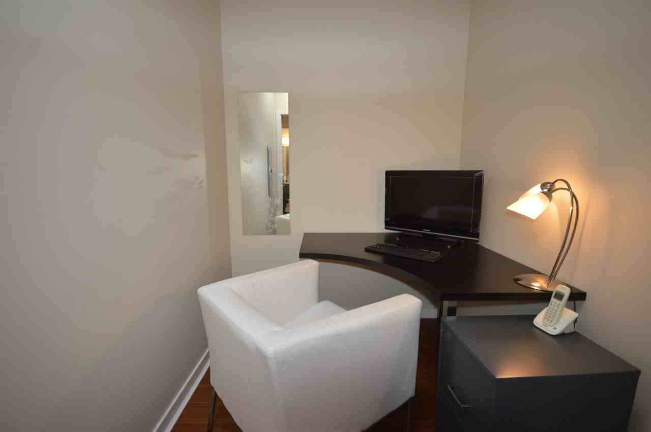 5211 Grimmer Street #402 - Photo 5 of 20