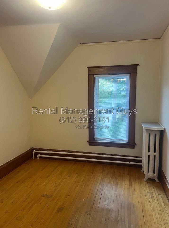 2035 Laurel Ave - Photo 6 of 17
