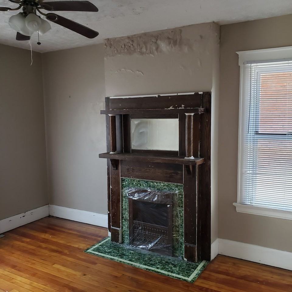2323 Rohs St - Photo 4 of 11