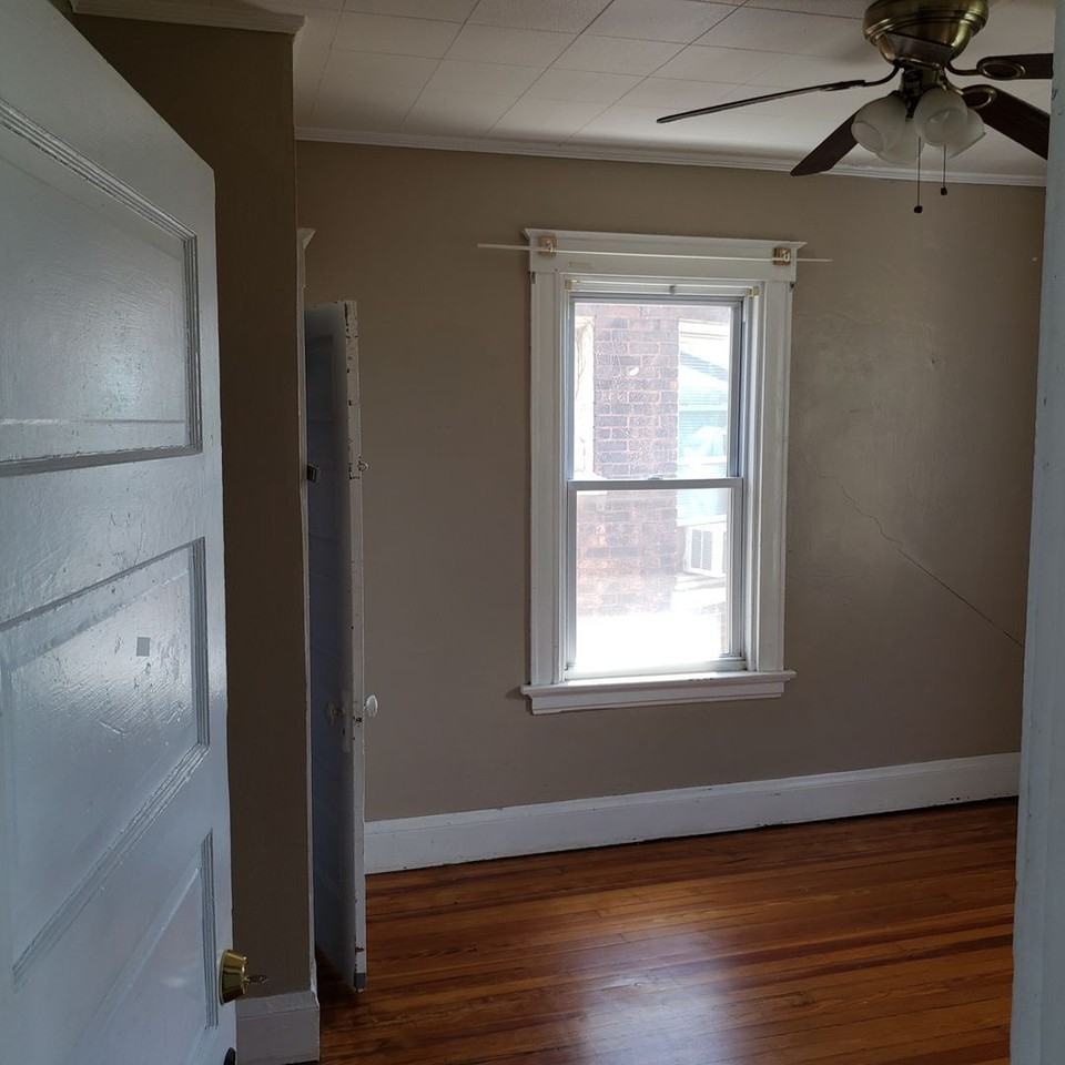 2323 Rohs St - Photo 6 of 11