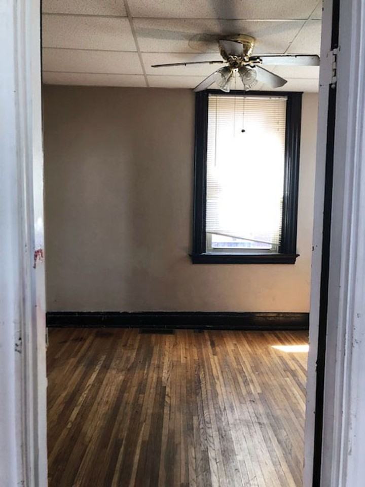 2321 Rohs St - Photo 5 of 19