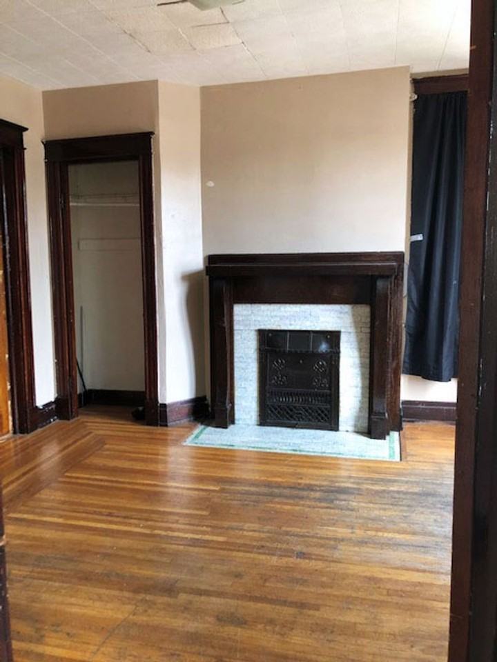 2321 Rohs St - Photo 7 of 19
