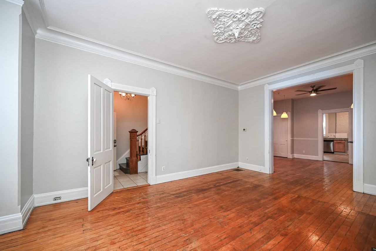 221 E University Ave - Photo 5 of 33