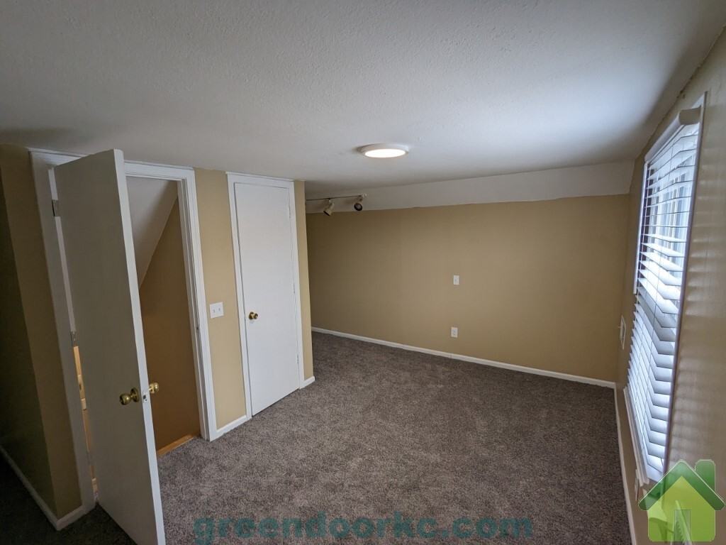 1037 N Jan #1037 - Photo 6 of 12