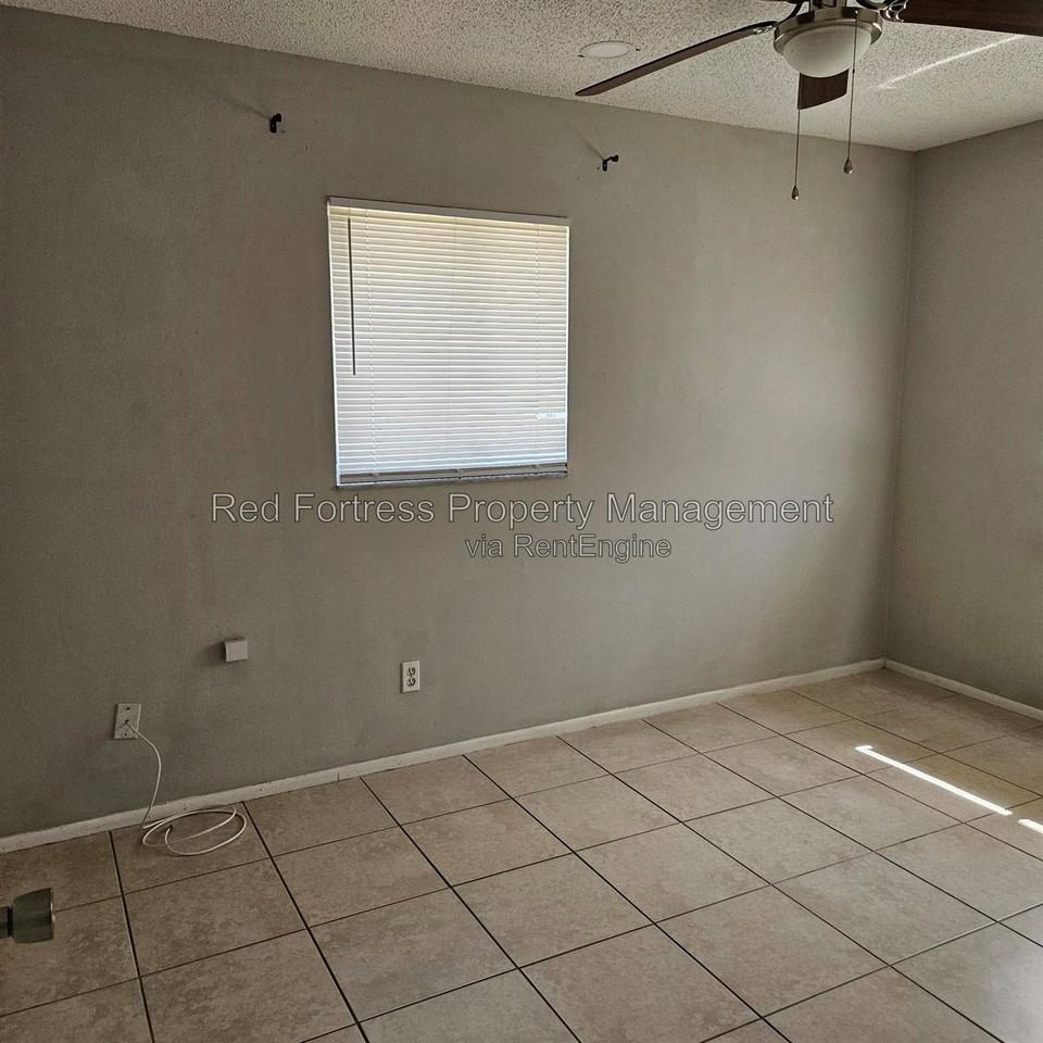 13929 1st St - Photo 5 of 6