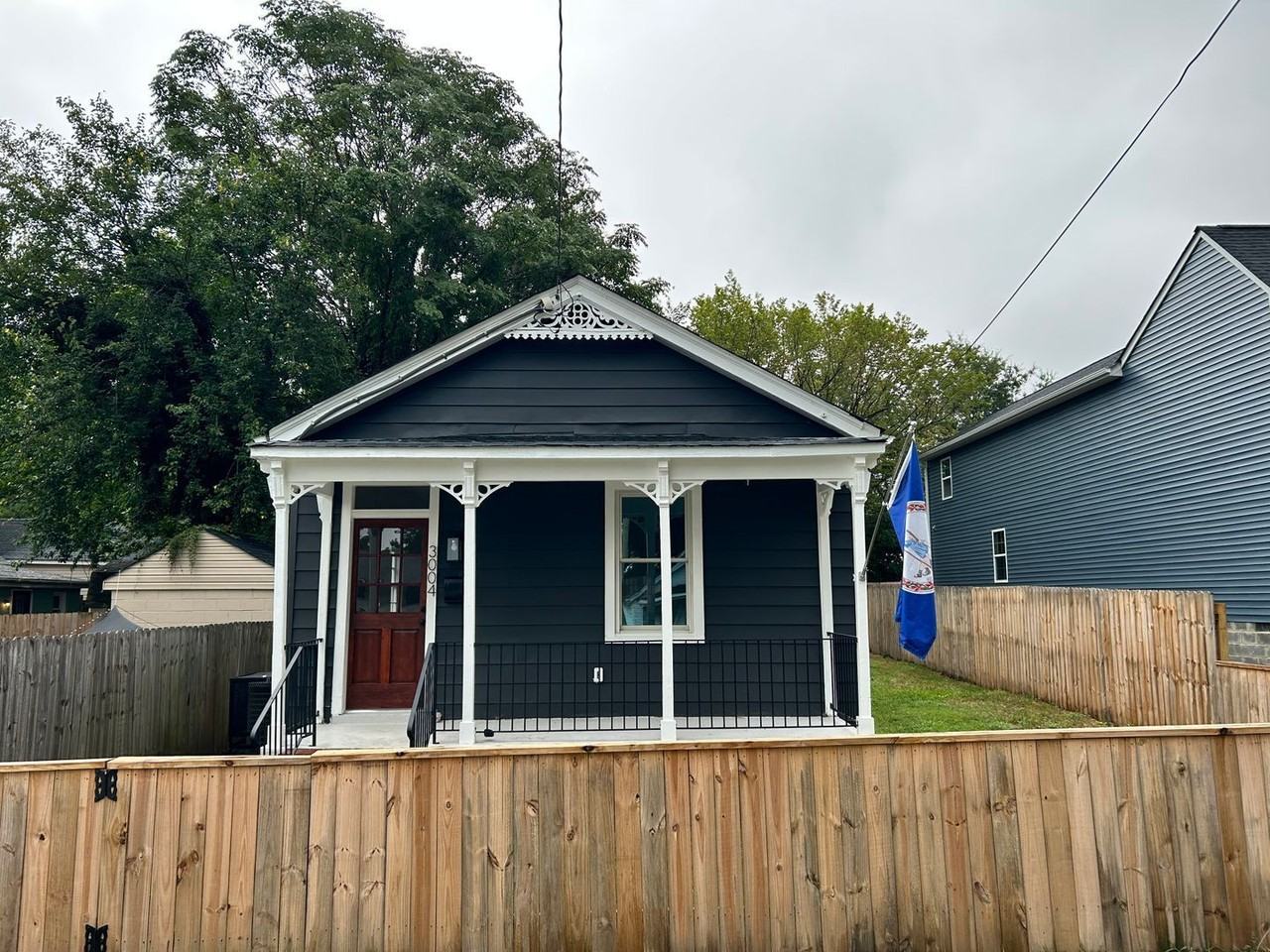 3004 Lawson St - Photo 2 of 27