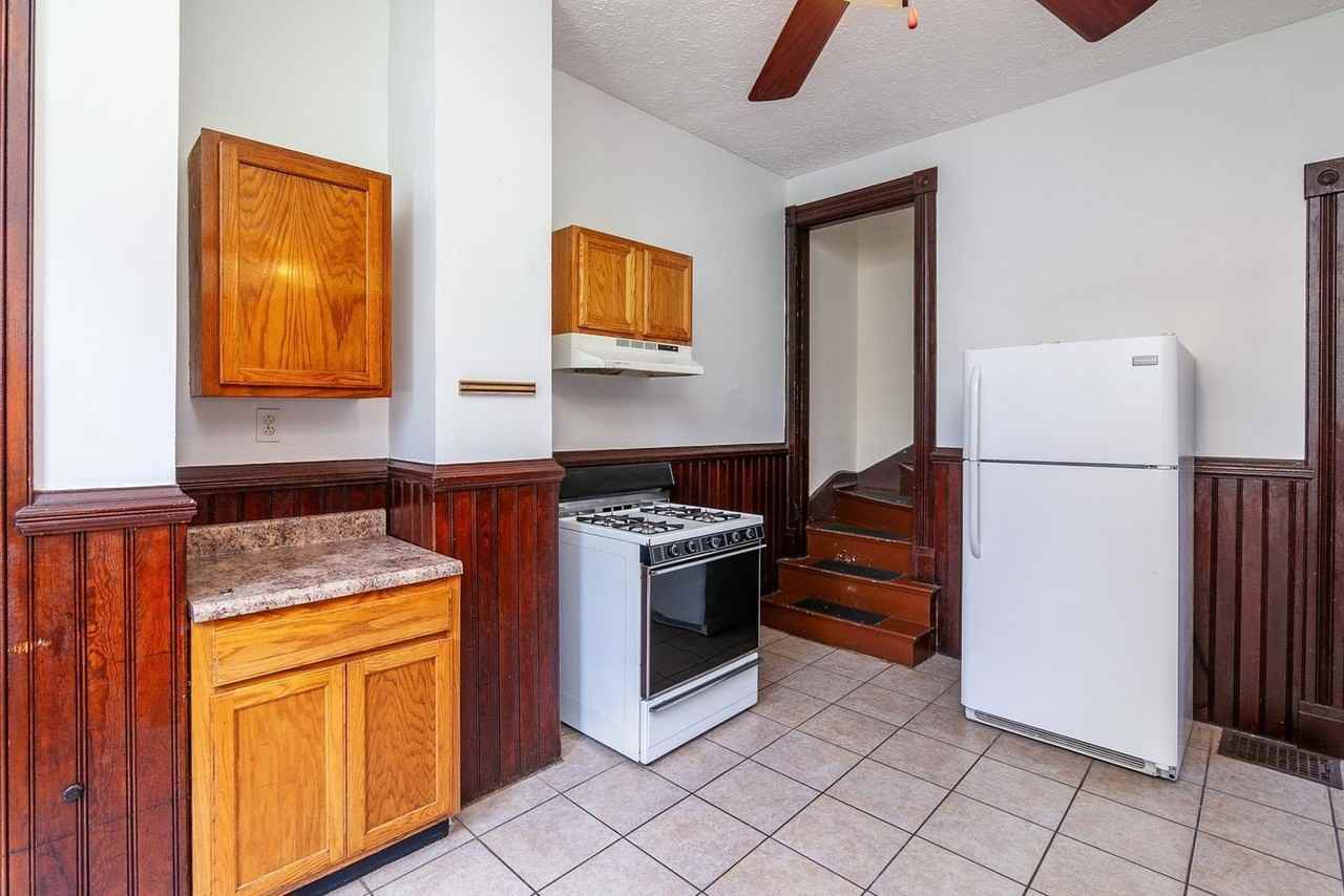 607 Riddle Rd - Photo 5 of 19