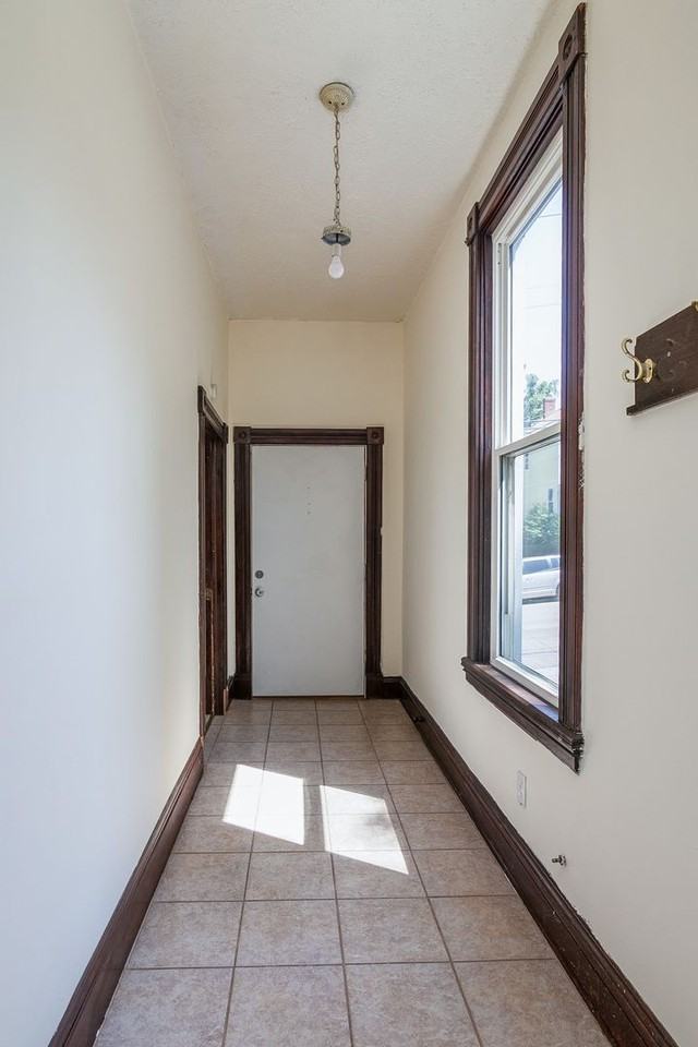 607 Riddle Rd - Photo 6 of 19