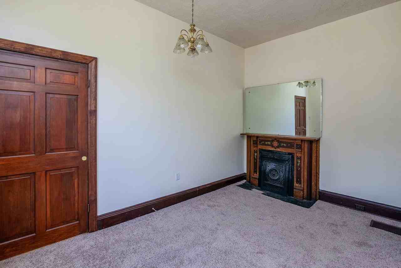607 Riddle Rd - Photo 7 of 19