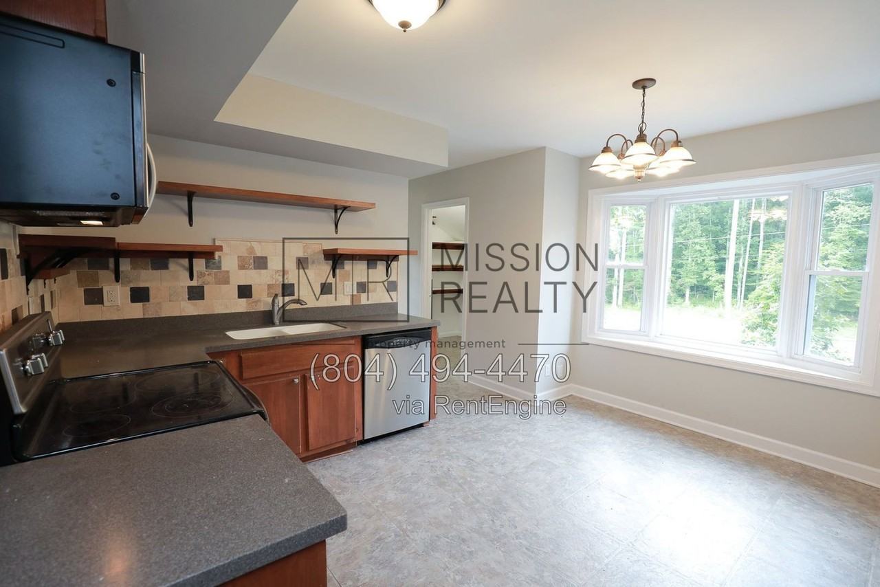 1304 Manders Knoll Ct - Photo 2 of 22