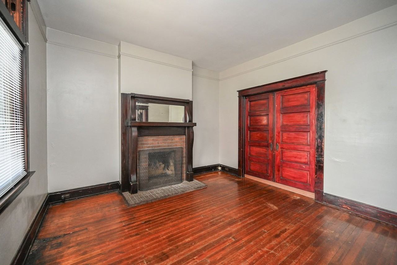 2303 Rohs St - Photo 5 of 30