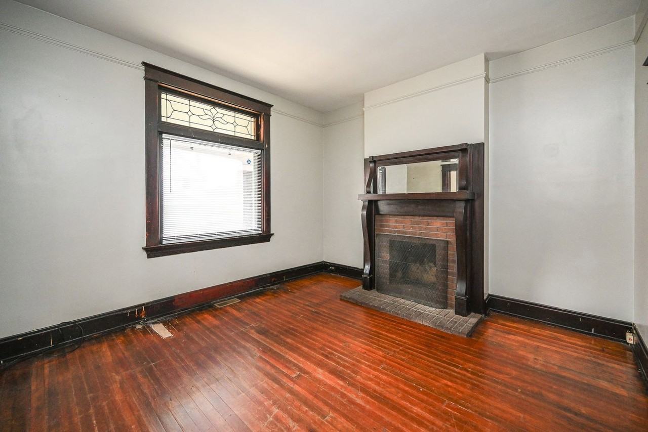 2303 Rohs St - Photo 6 of 30