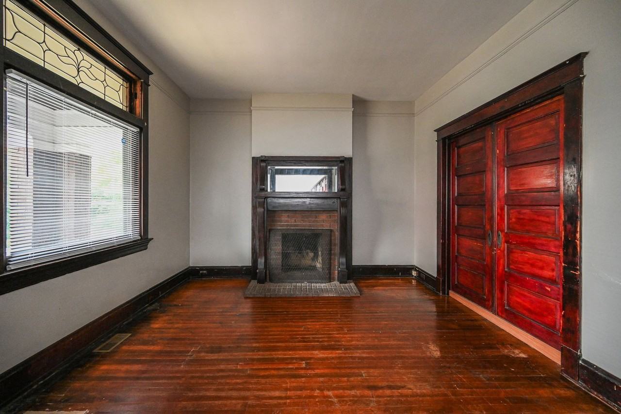 2303 Rohs St - Photo 7 of 30