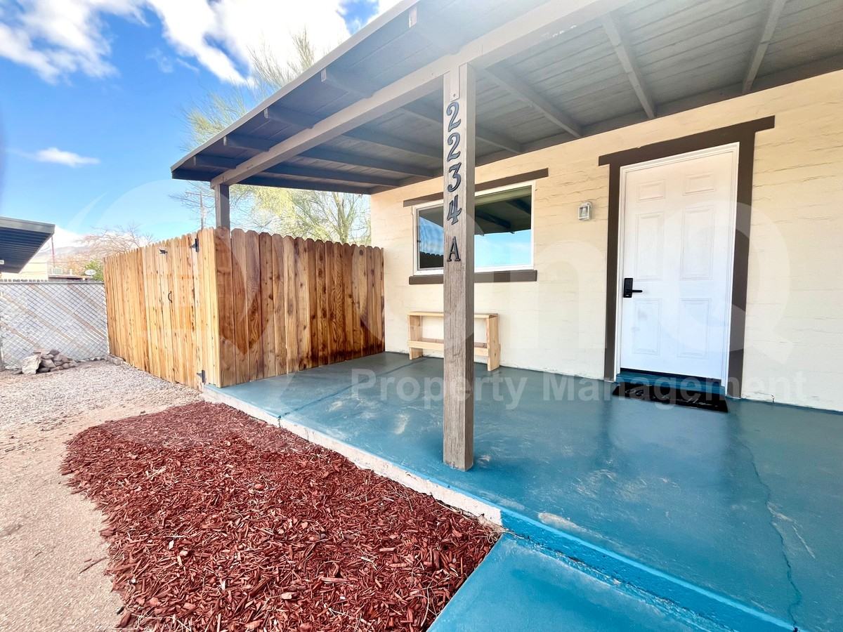 2234 N Catalina Ave #A - Photo 2 of 12
