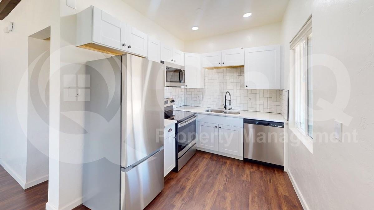 2234 N Catalina Ave #A - Photo 4 of 12