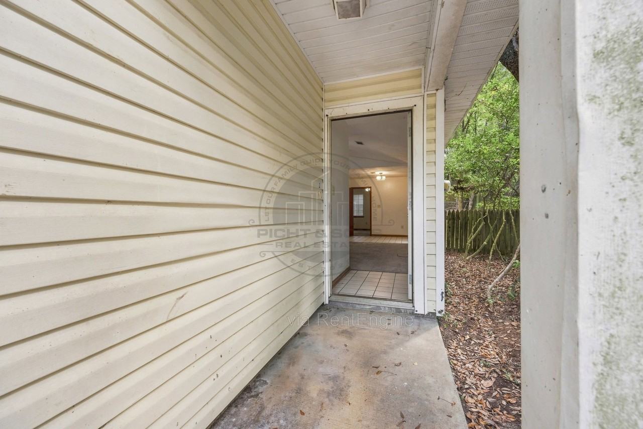 2339 San Mateo Ct - Photo 4 of 25