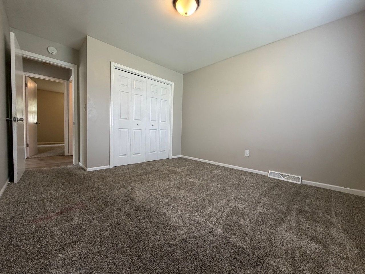 5074 Heyboer Ave Se - Photo 7 of 18