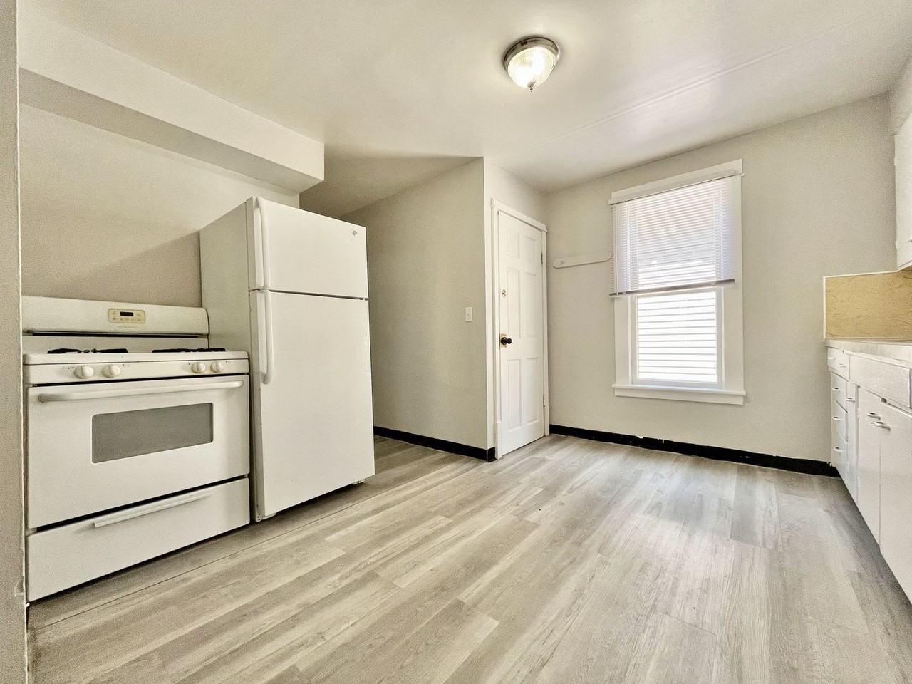 762 Wood St #2 - Photo 4 of 13