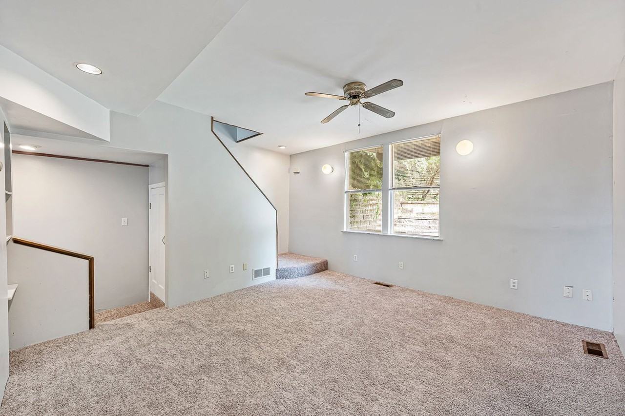 228 Emming St - Photo 7 of 21