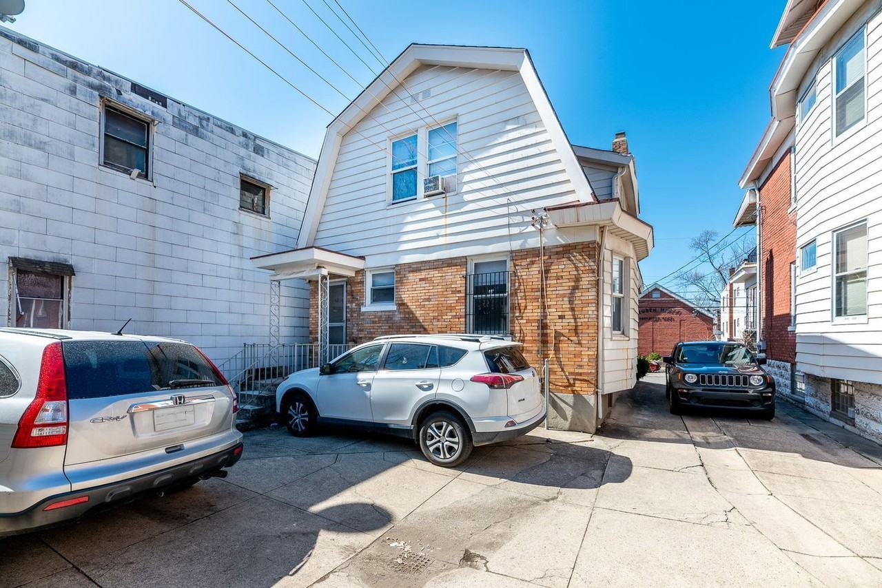 2354 Rohs St - Photo 3 of 11