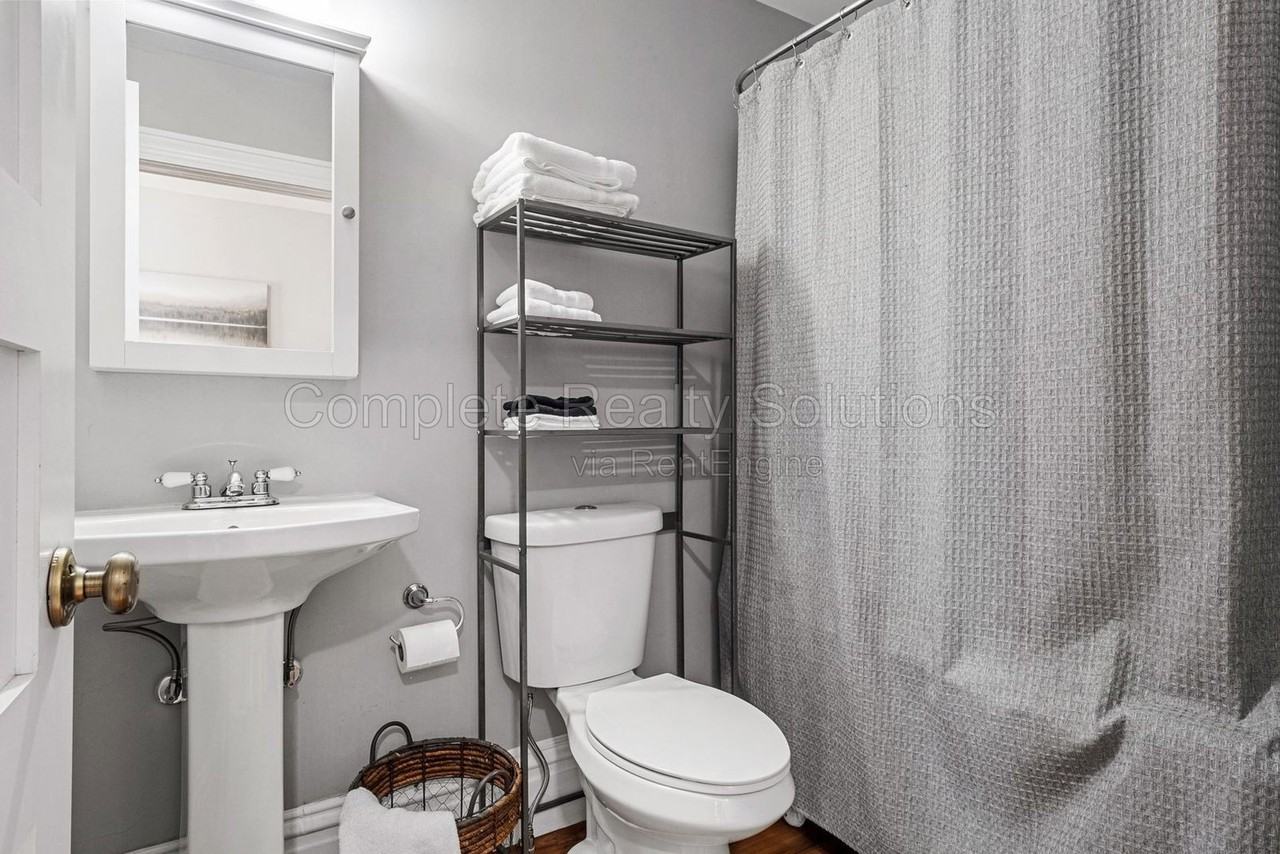 3661 S Broadway #1stFLA - Photo 5 of 18
