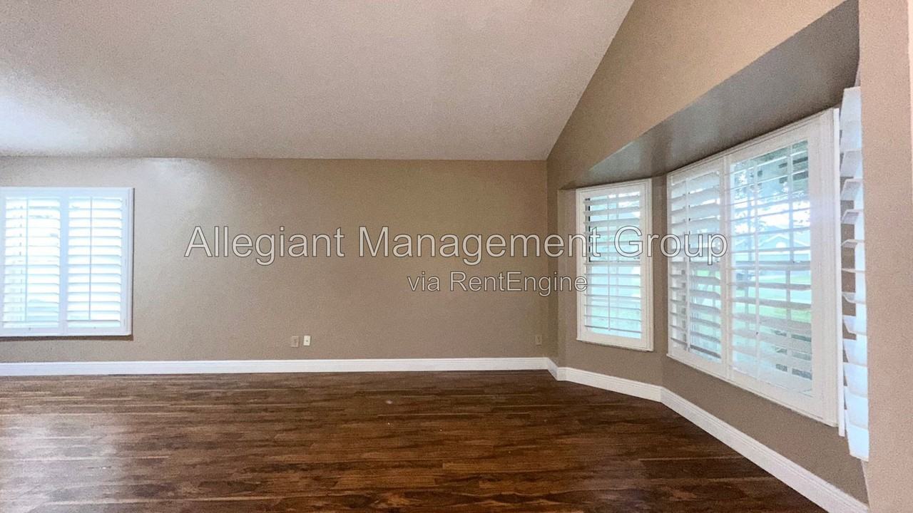 8636 Fort Jefferson Blvd - Photo 2 of 41