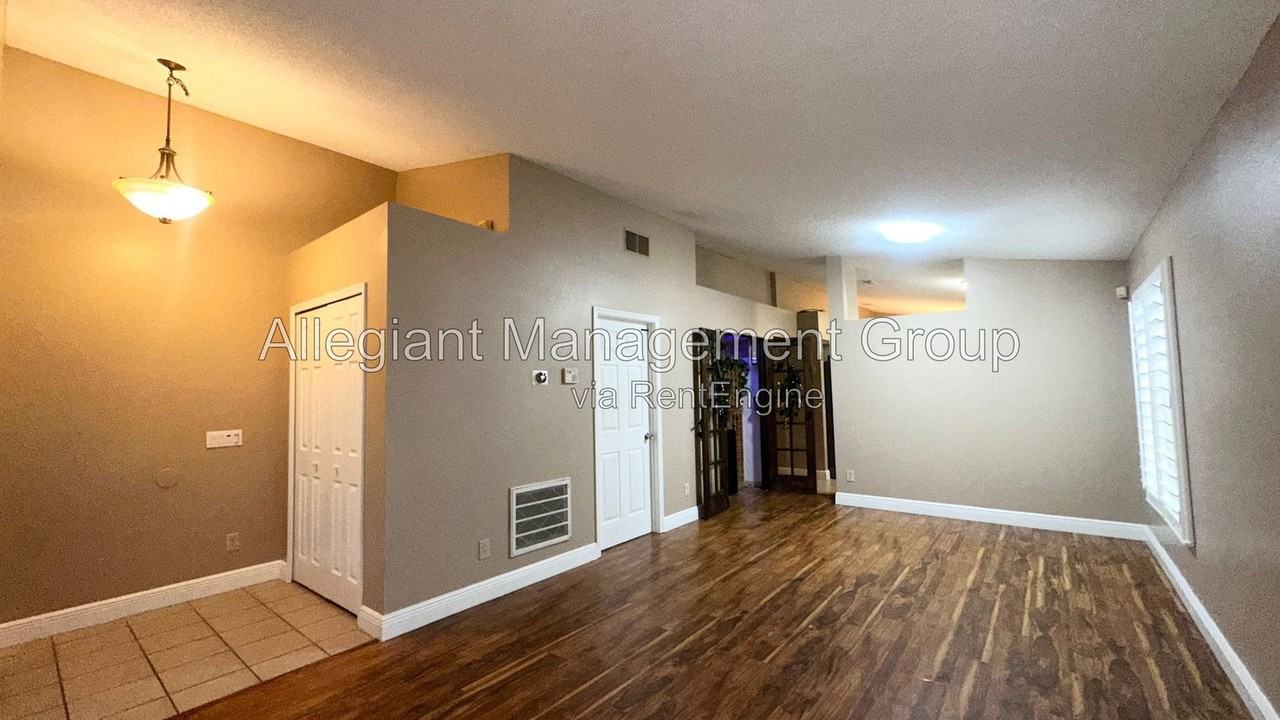 8636 Fort Jefferson Blvd - Photo 7 of 41