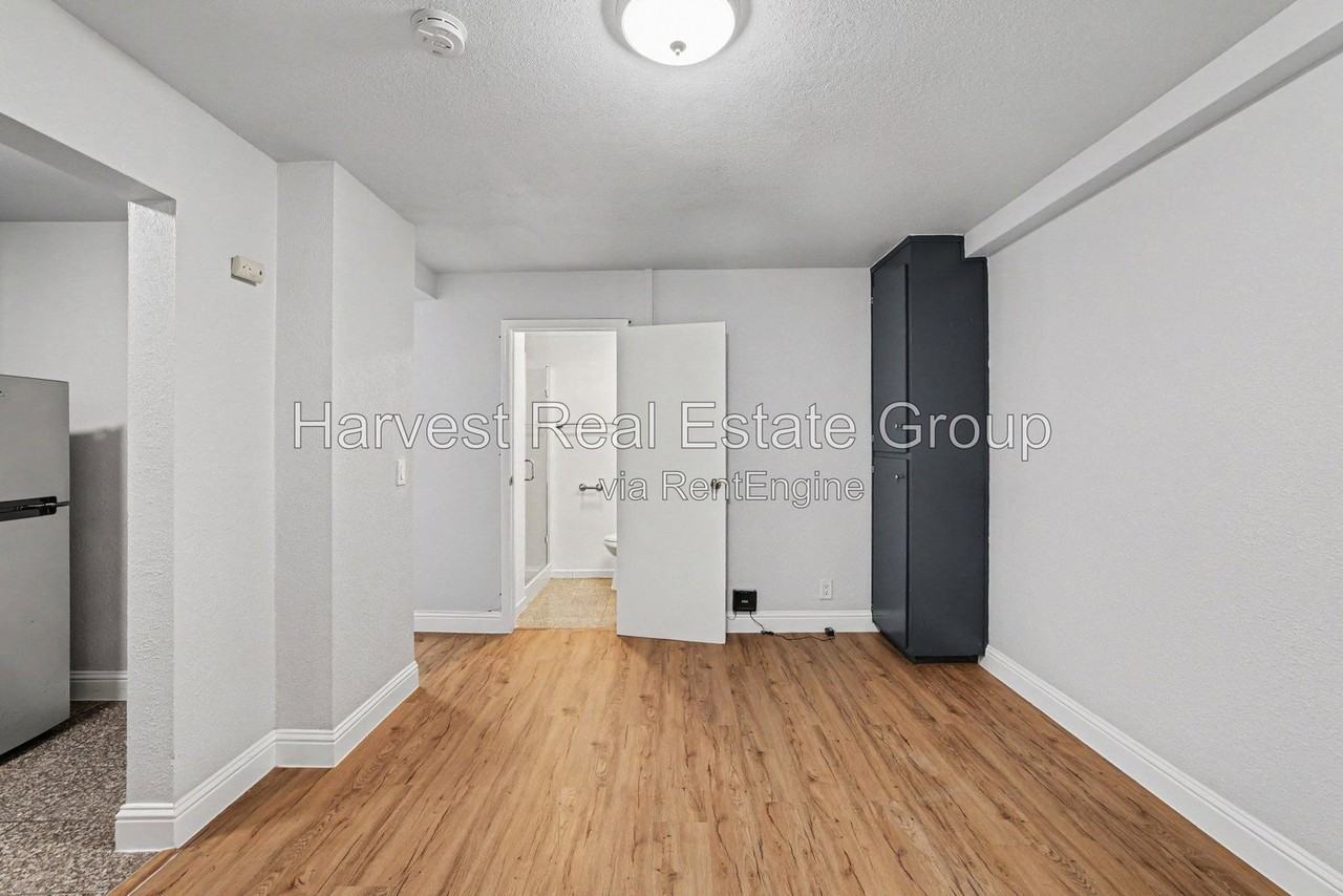 715 Peralta St - Photo 2 of 16